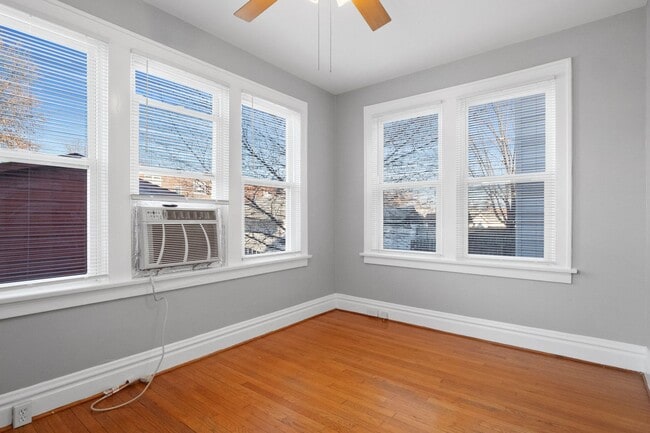 Building Photo - 4955 Tholozan Ave