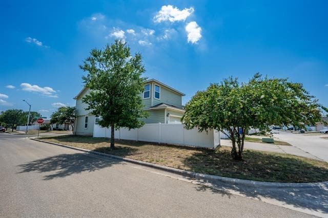Building Photo - 939 Alamo Plaza Dr