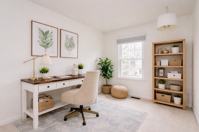 Building Photo - 1217 N Village Dr