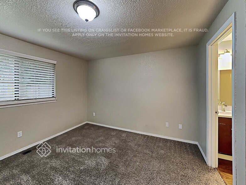 Building Photo - 8927 16th Pl SE