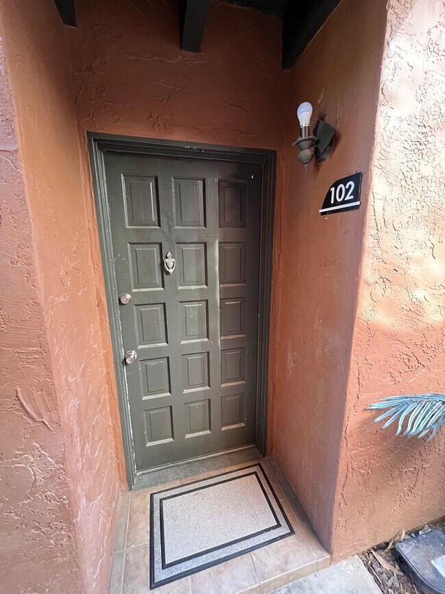 Building Photo - 17131 W Bernardo Dr