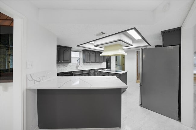 Building Photo - 3609 Brookshire Dr