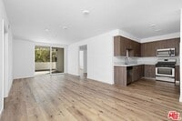 Building Photo - 5229 Willowcrest Ave