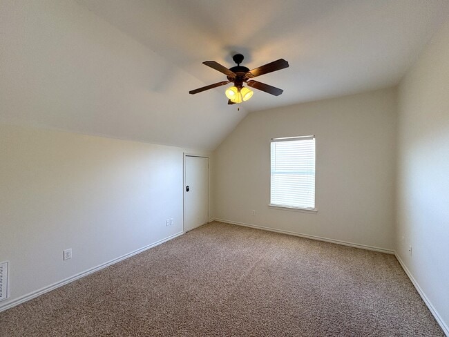 Building Photo - 3353 Keefer Loop
