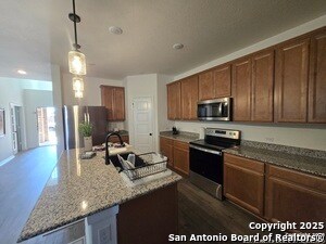 Building Photo - 835 Blue Violet