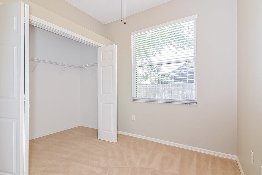 Building Photo - 7129 Captiva Cir