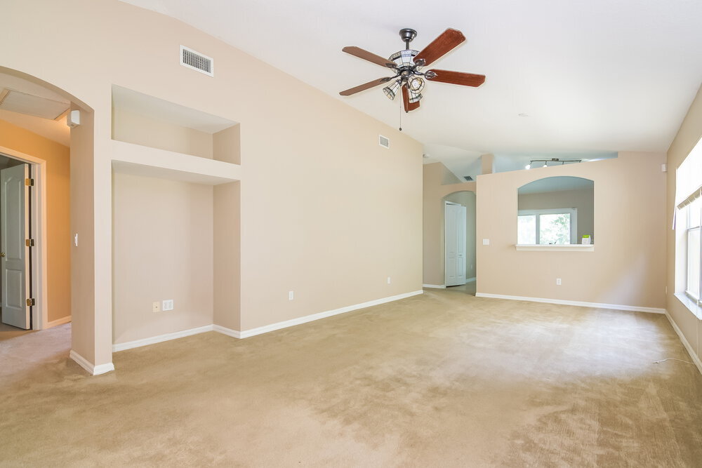 Building Photo - 1120 Lake Shore Ranch Dr