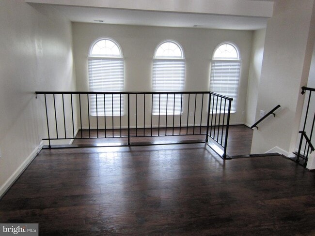 Building Photo - 1023 Lindsay Ln