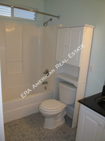 Building Photo - 136 Beach Dr