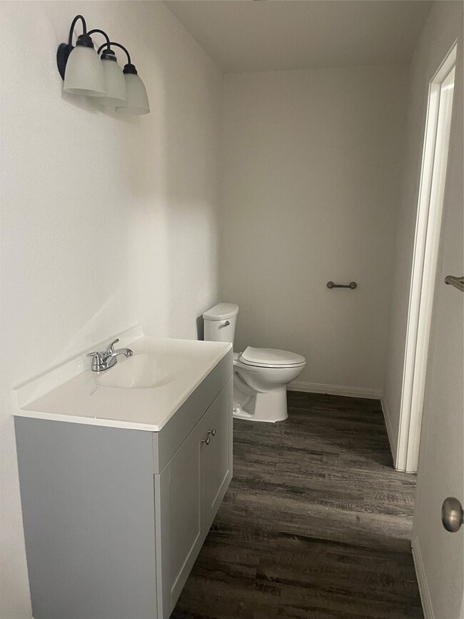 Building Photo - 2629 N Camp Cir