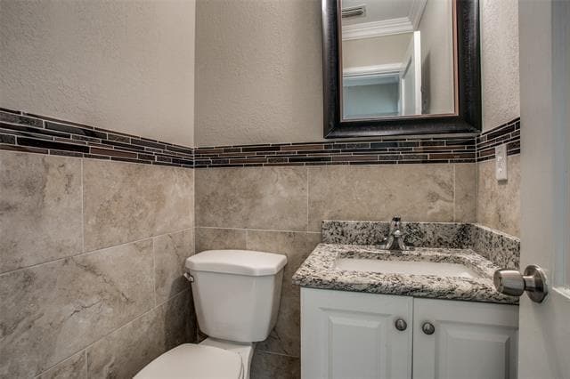 Building Photo - 3945 Hawick Ln