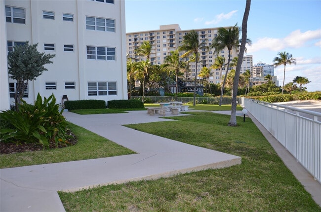 Building Photo - 6000 N Ocean Blvd