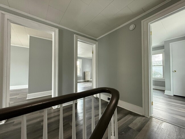 Building Photo - 7 Mulberry St