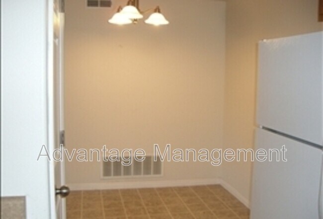 Building Photo - 1606 Westbury Way