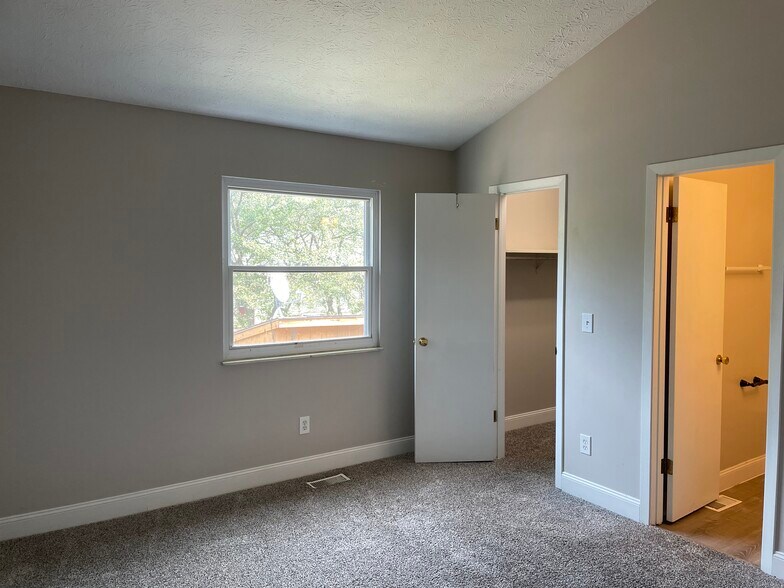 master bedroom - 5042 Magnolia Blossom Blvd