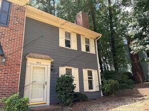 Building Photo - 5512 Hamstead Crossing