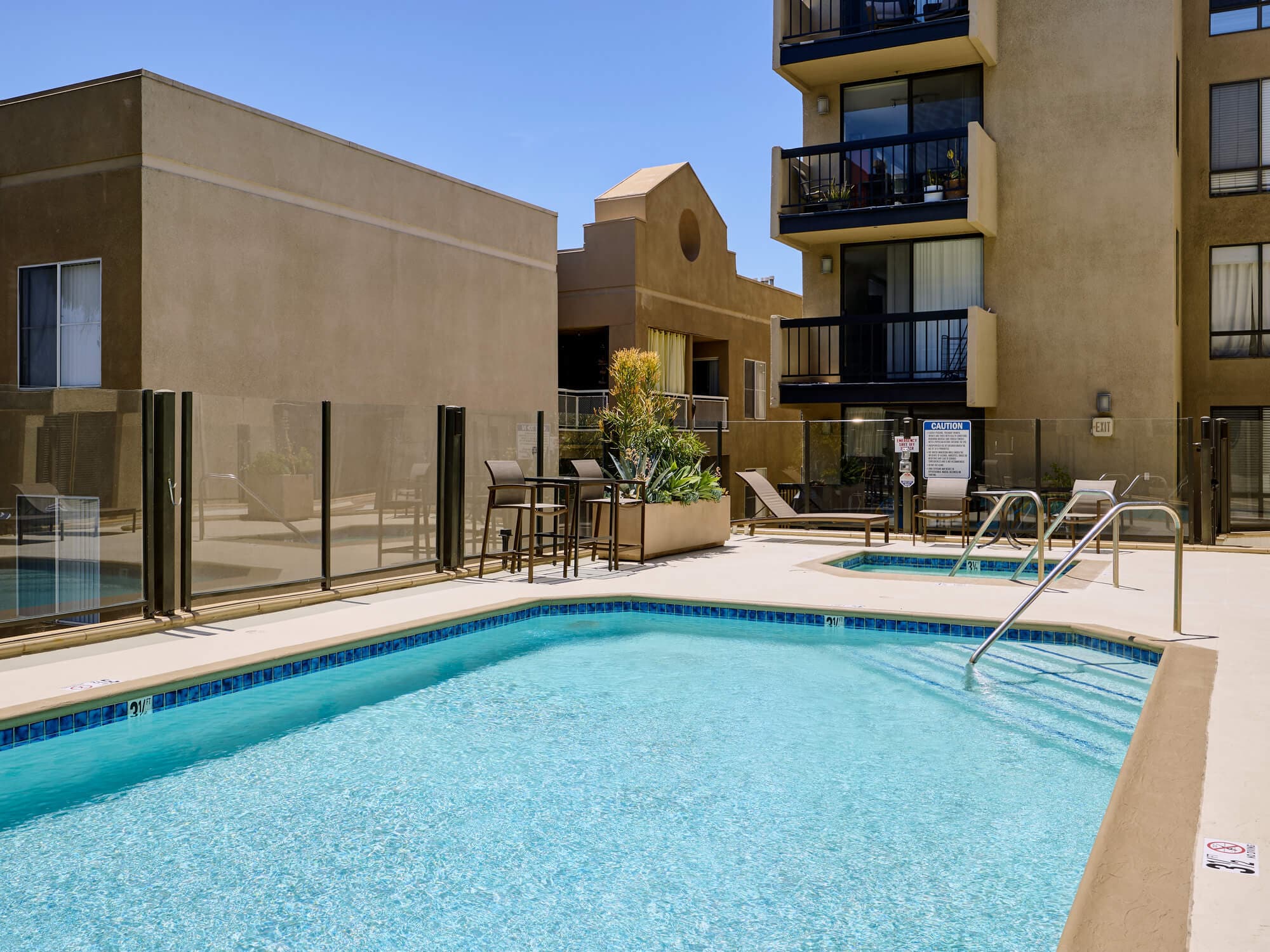 Building Photo - 7320 Hawthorn Ave