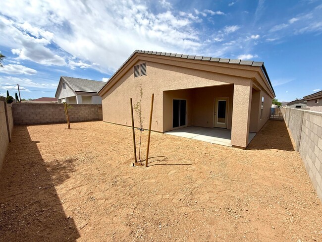 Building Photo - Gorgeous 2025 Built 3 Bedroom 2 Bath Home!
