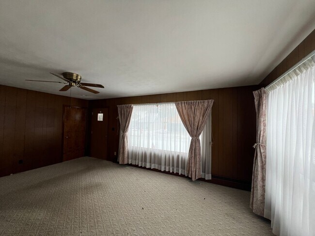 Building Photo - Click the “Apply Now” button or email wapmrentals@gmail.com for a prompt response.