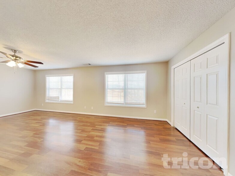 Building Photo - 341 Chase Marion Way