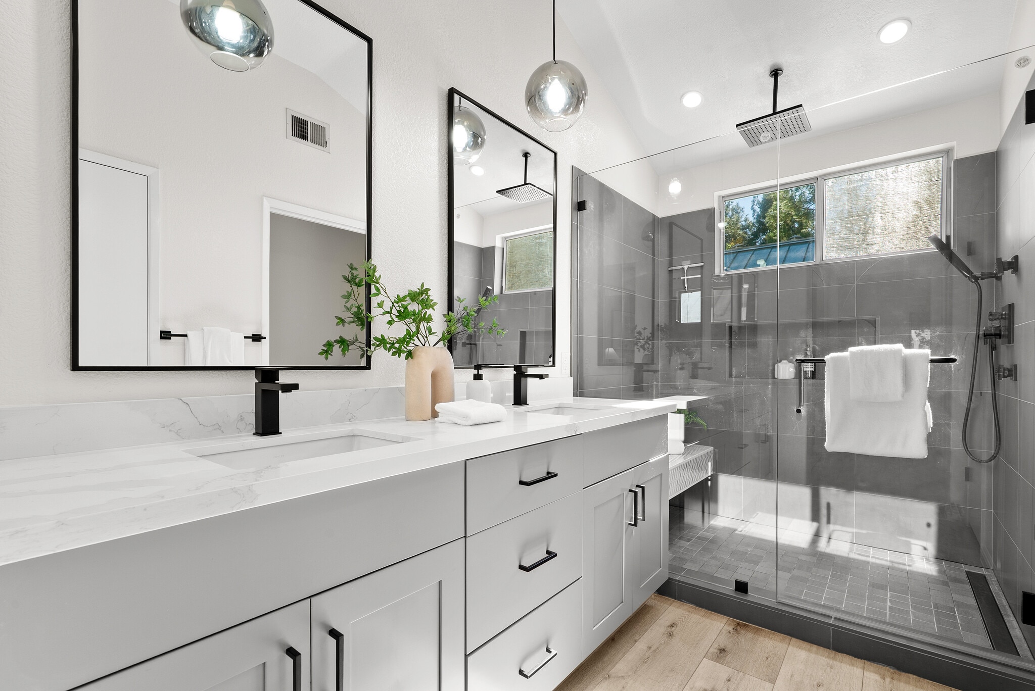 Building Photo - 430 Galleria Dr