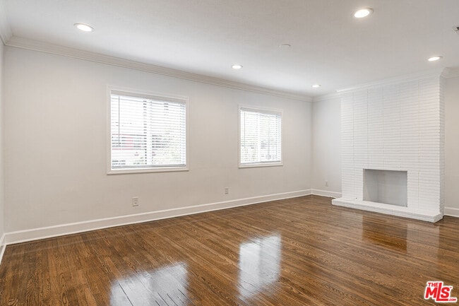 Building Photo - 1316 Mariposa Ave