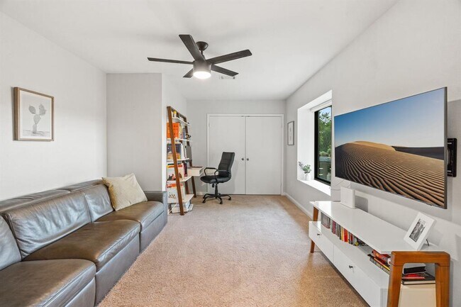 Building Photo - 314 Wood Bine Dr