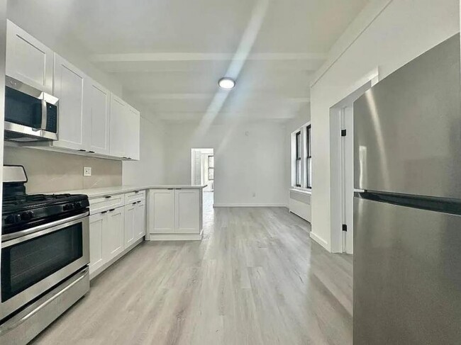 Primary Photo - 1 bedroom in New York NY 10021