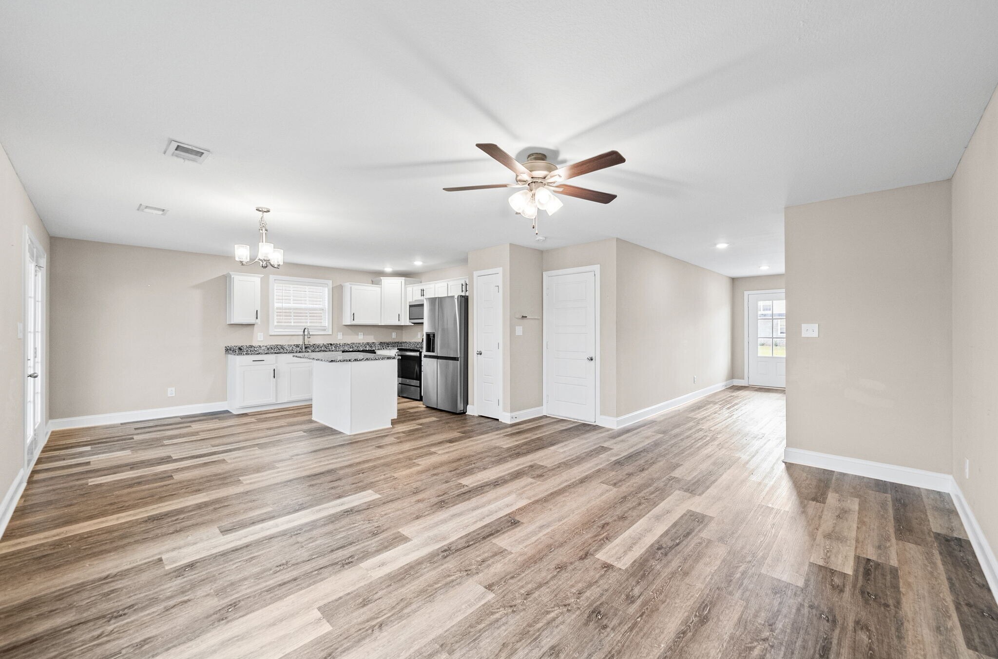 Building Photo - 835 Karmaflux Way
