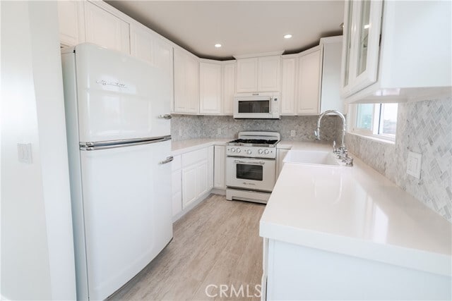 Building Photo - 577 Ramona Ave