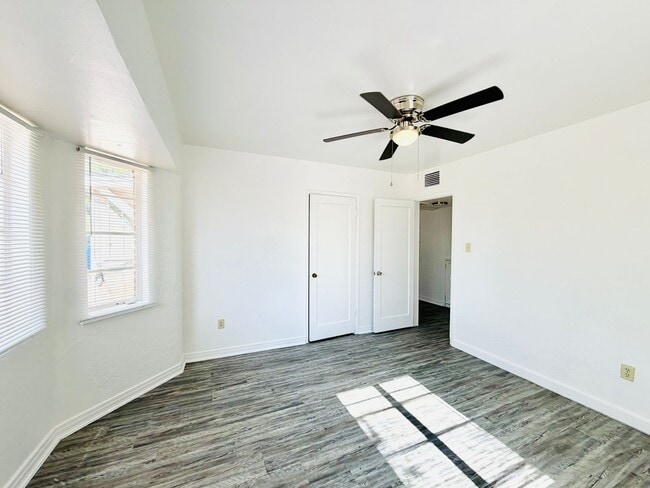 Building Photo - 4134 E Timrod St