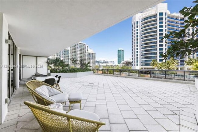 Building Photo - 5875 Collins Ave