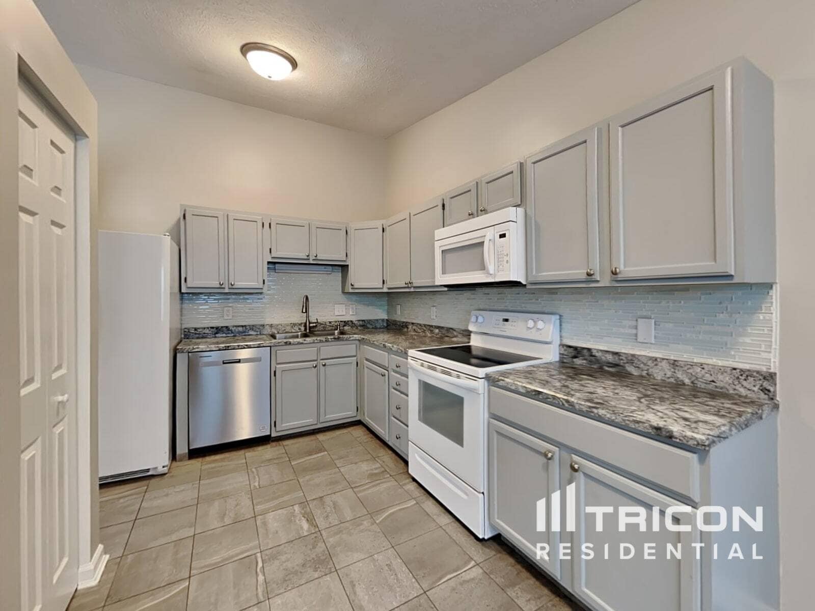 Building Photo - 7436 Glensford Dr