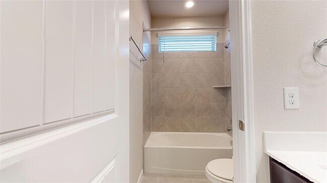 Building Photo - 5410 Wildbrush Dr