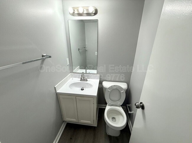 Building Photo - 3628 N Hopkins Ct