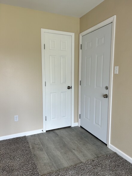 Building Photo - 10 Granada Blvd