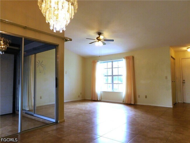 Building Photo - 10525 Putnam Ct