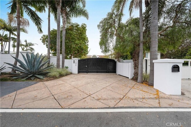 Building Photo - 31654 Broad Beach Rd