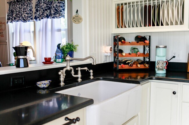 Building Photo - Beautiful Single Family Home in Willoughby Beach!!