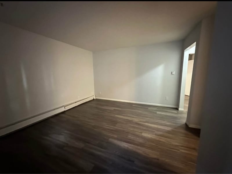 Building Photo - 2430 Muscatine Ave