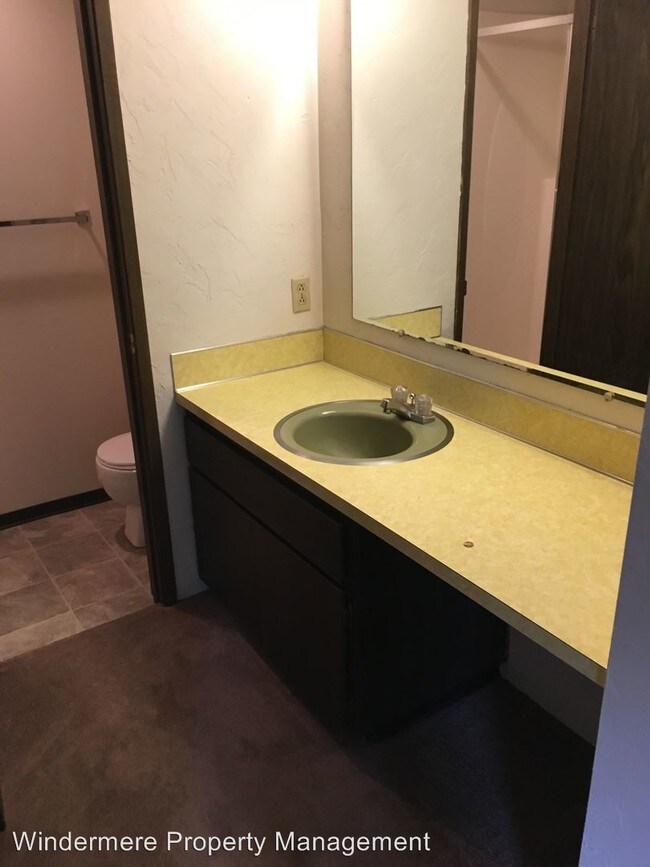 Building Photo - 3422 Northwest Ave