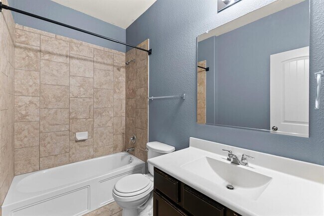 Building Photo - 244 Chickadee Ln