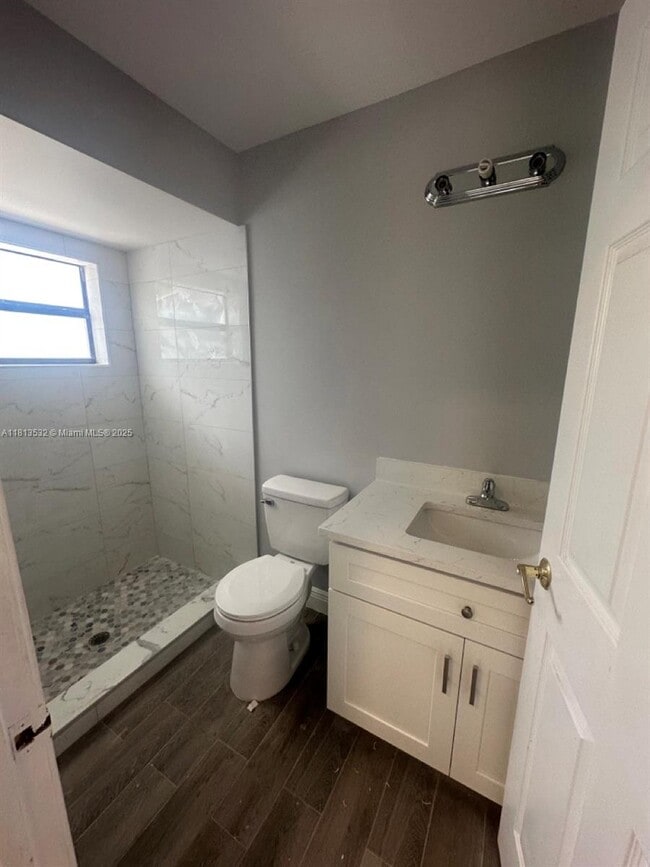 Building Photo - 21615 Villa Nova Dr