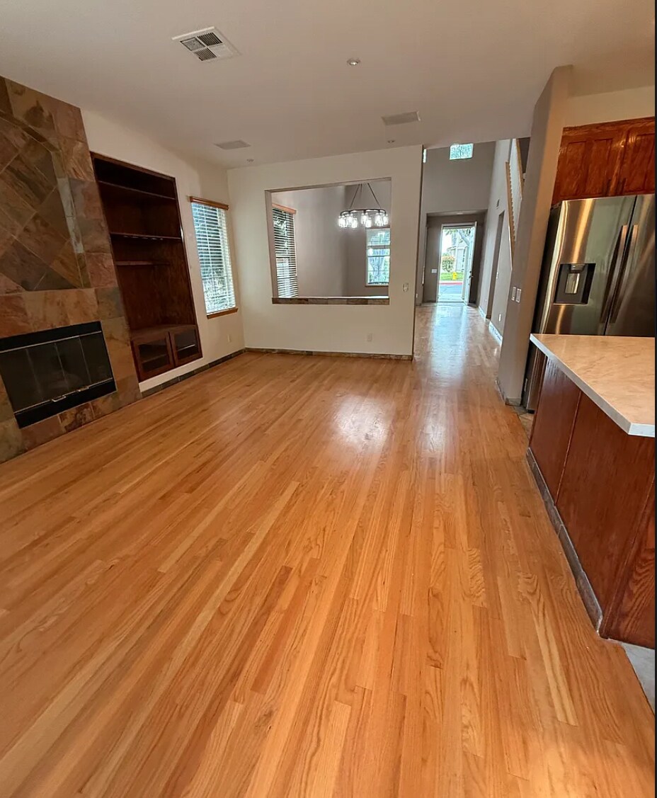 Building Photo - 1712 Carissa Way