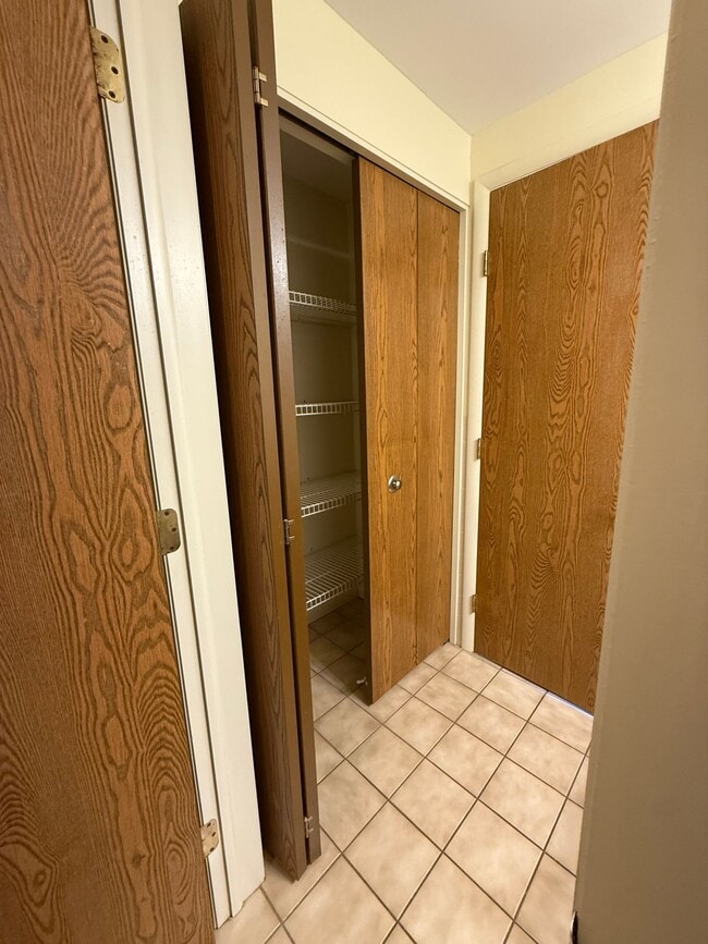 Building Photo - New Country Village