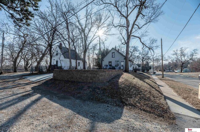 Building Photo - 3736 Decatur St