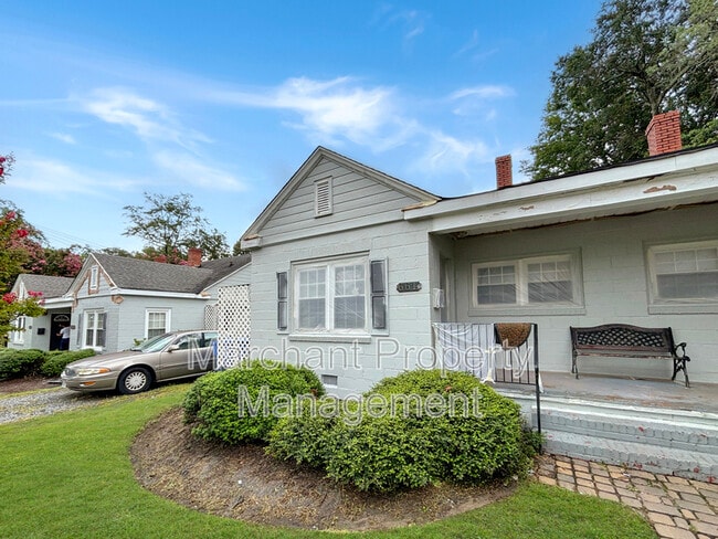 Primary Photo - 661 Ravenel St