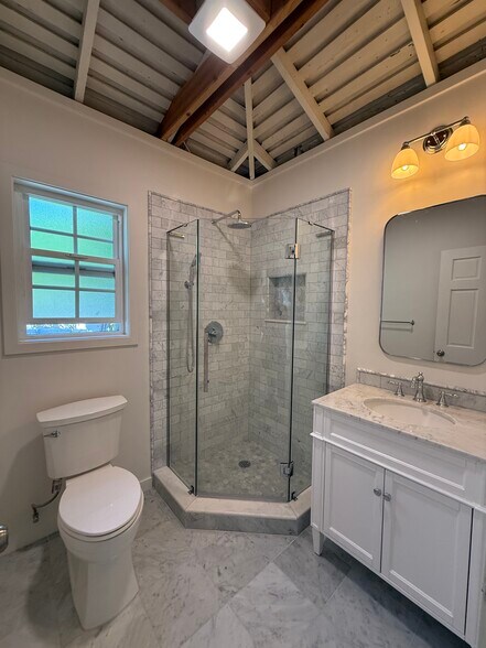 Building Photo - 2902 Ocean Ave