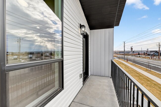 Building Photo - BRAND NEW TOWNHOME IN REXBURG WITH GARAGE