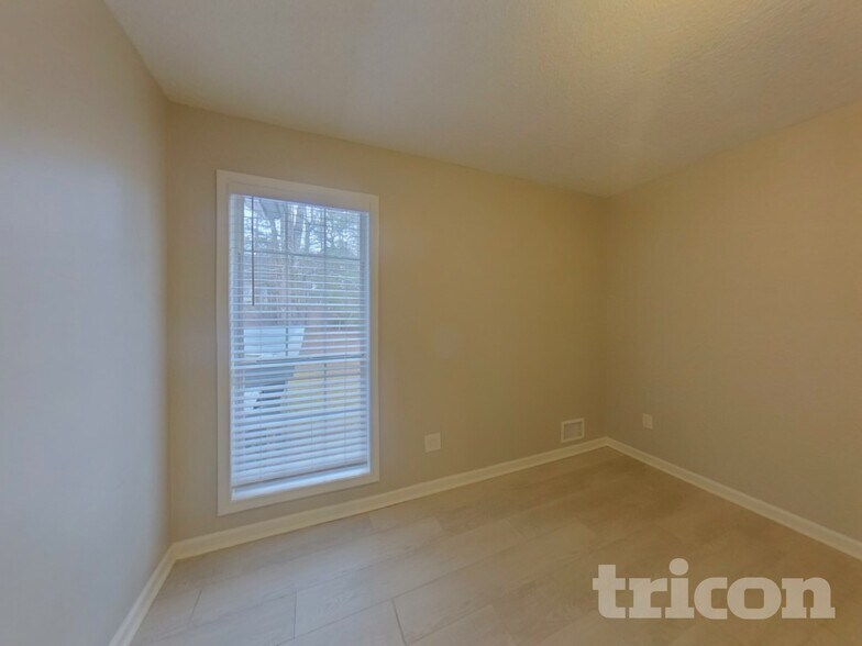 Building Photo - 222 Sawgrass Way